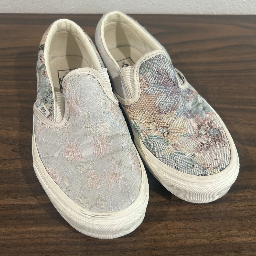 VANS Classic Slip-On Tapestry Floral Sneakers Womens Size 8.5 Urban Outfitters - Picture 2 of 10